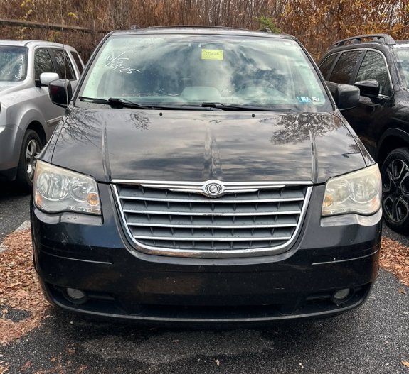2010 Chrysler Town & Country Touring photo