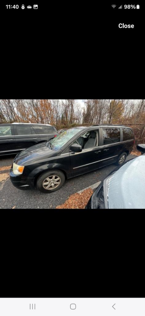2010 Chrysler Town & Country Touring photo