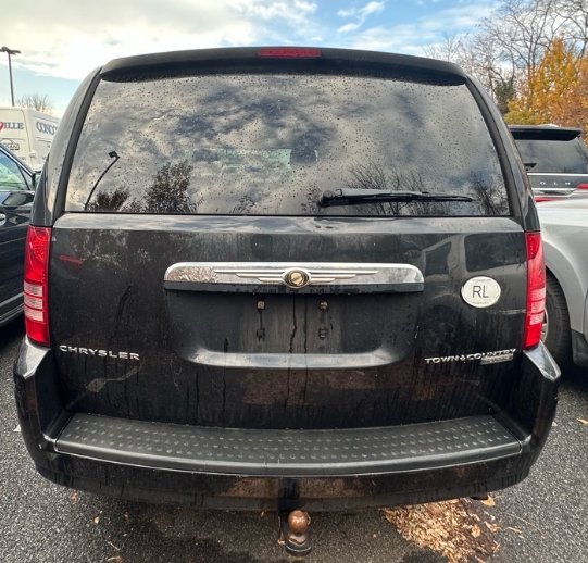 2010 Chrysler Town & Country Touring photo