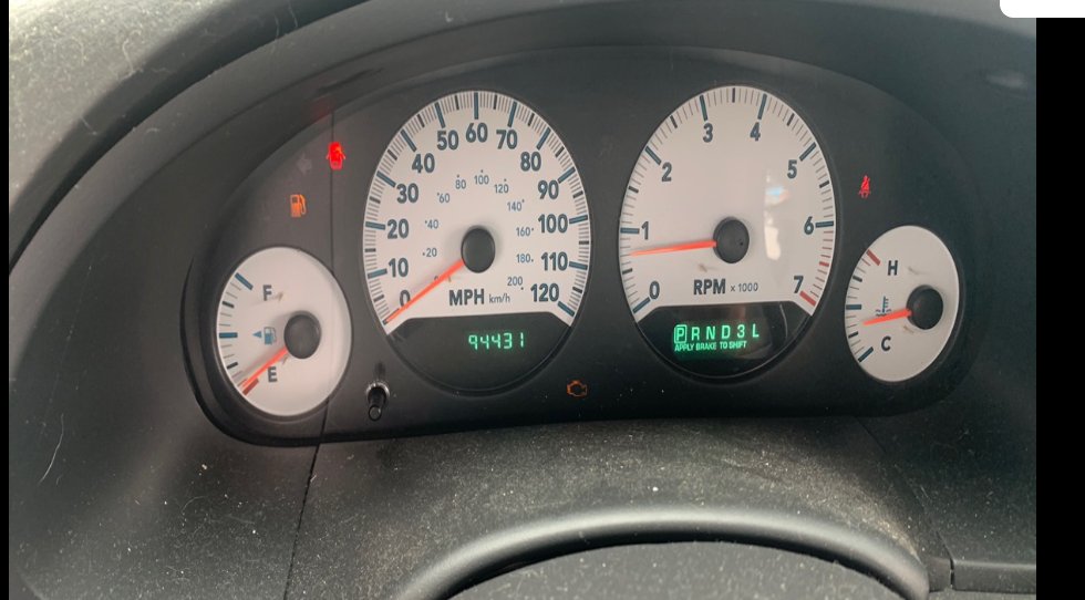 2005 Dodge Caravan SXT photo