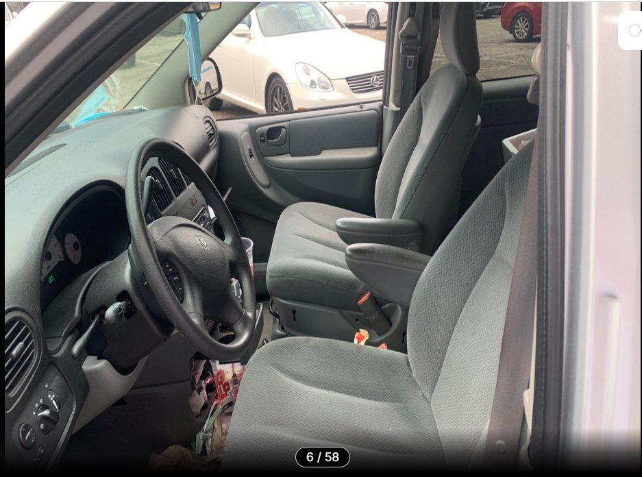 2005 Dodge Caravan SXT photo