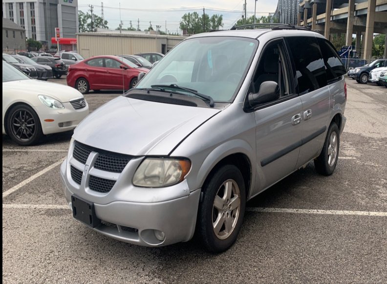 2005 Dodge Caravan SXT photo