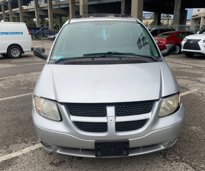 2005 Dodge Caravan SXT photo