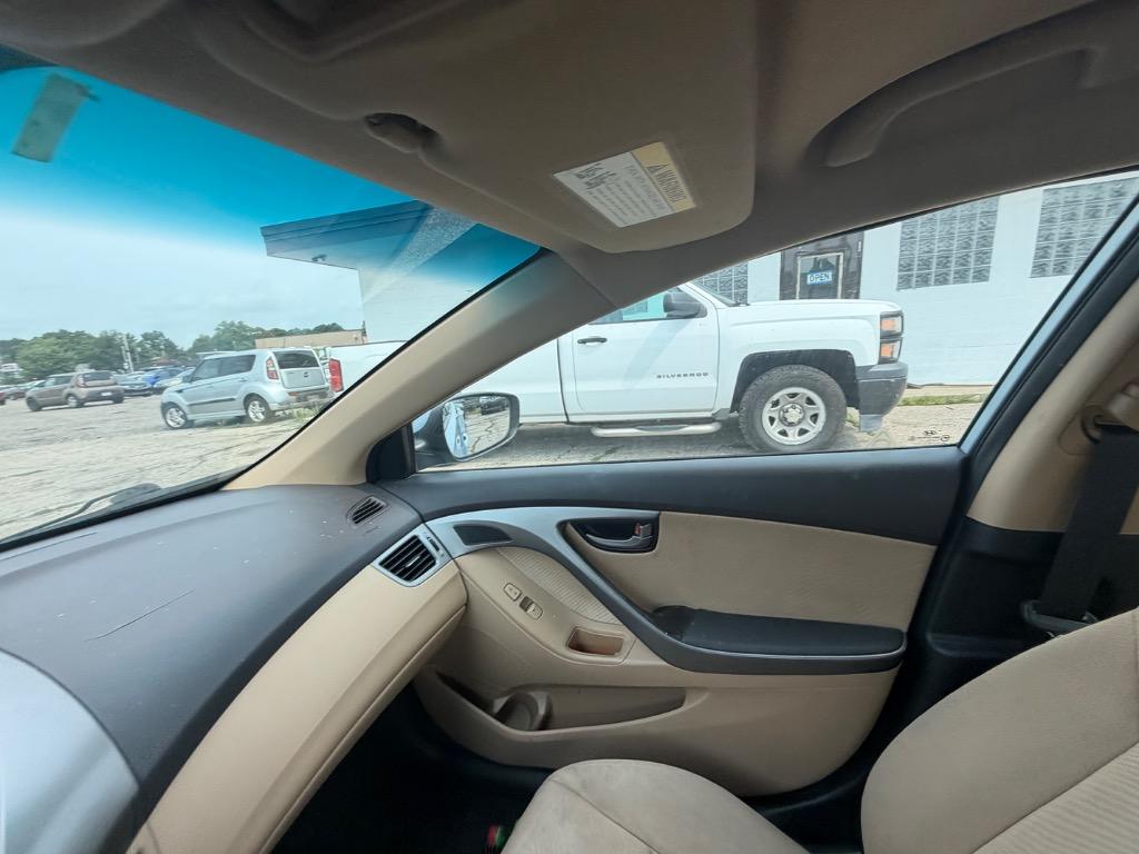 2012 Hyundai Elantra