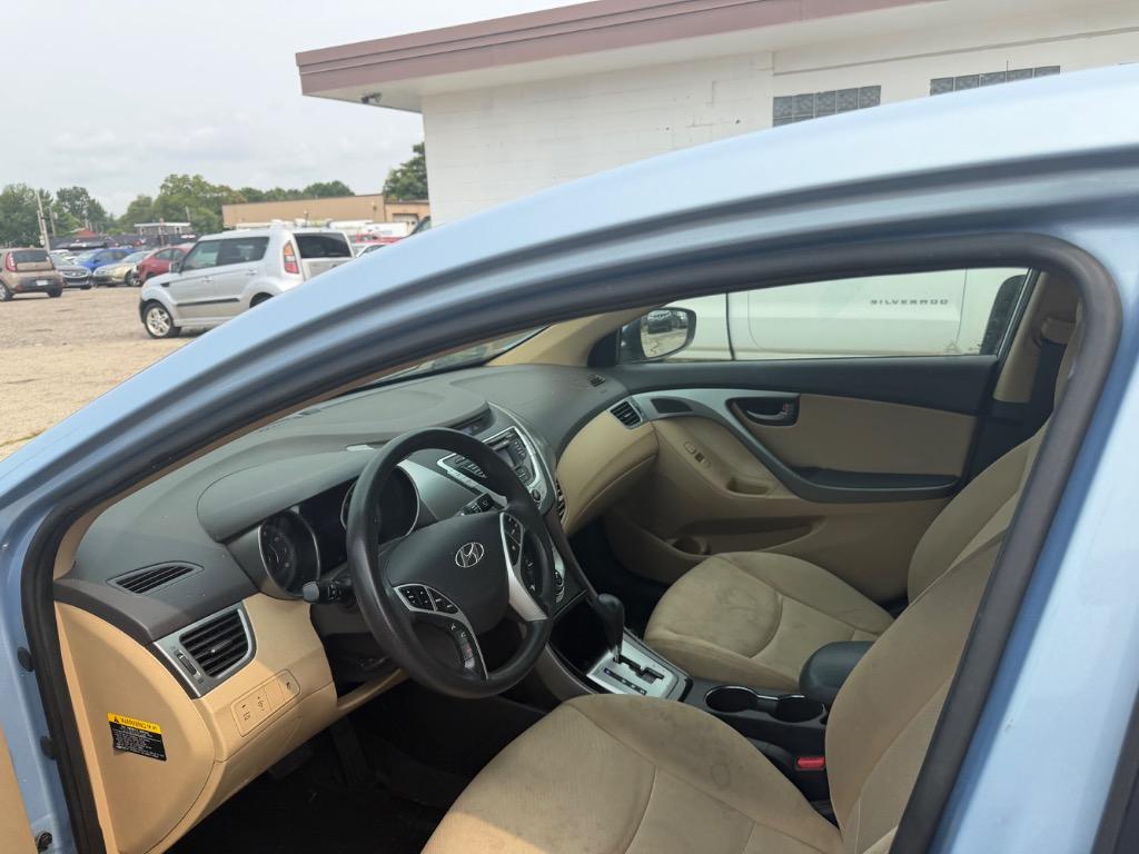 2012 Hyundai Elantra