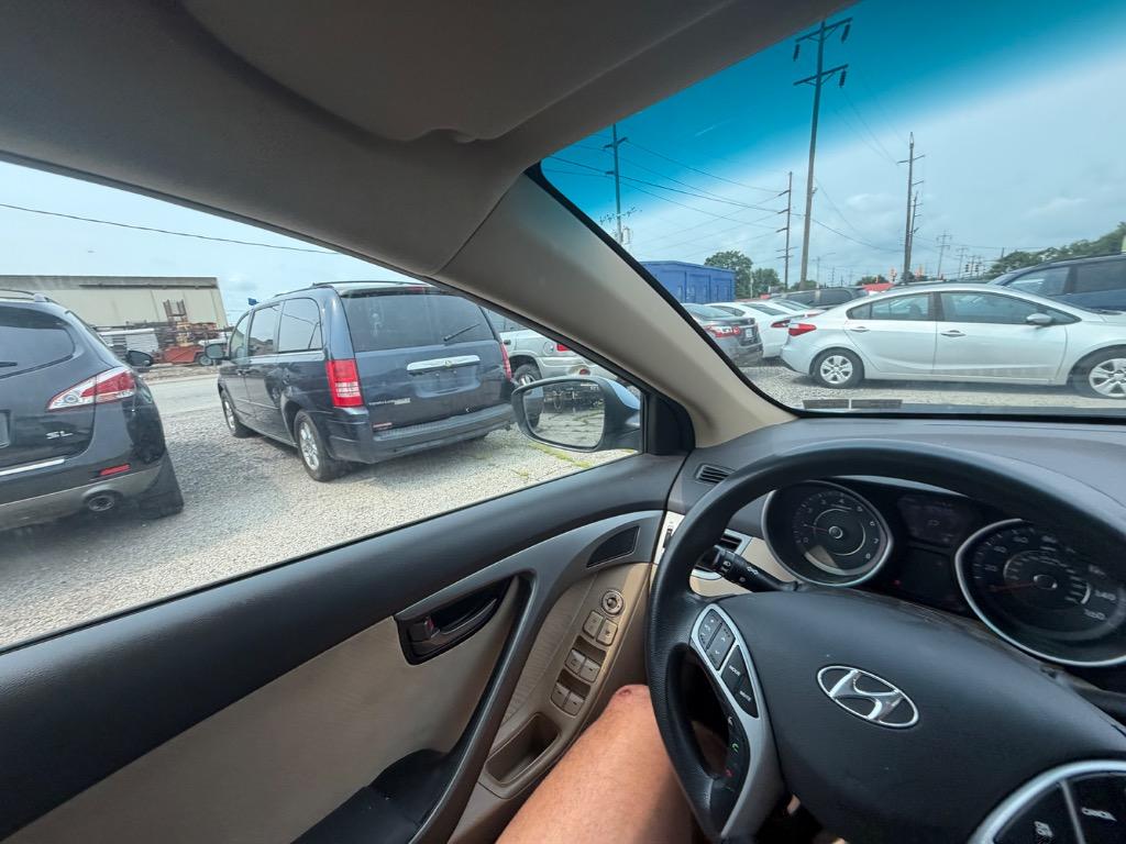 2012 Hyundai Elantra