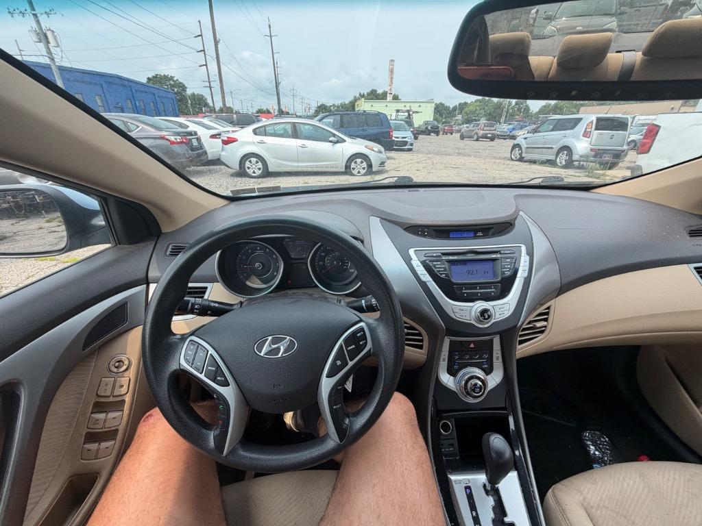 2012 Hyundai Elantra