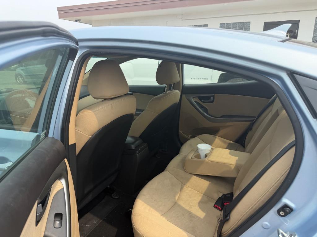 2012 Hyundai Elantra