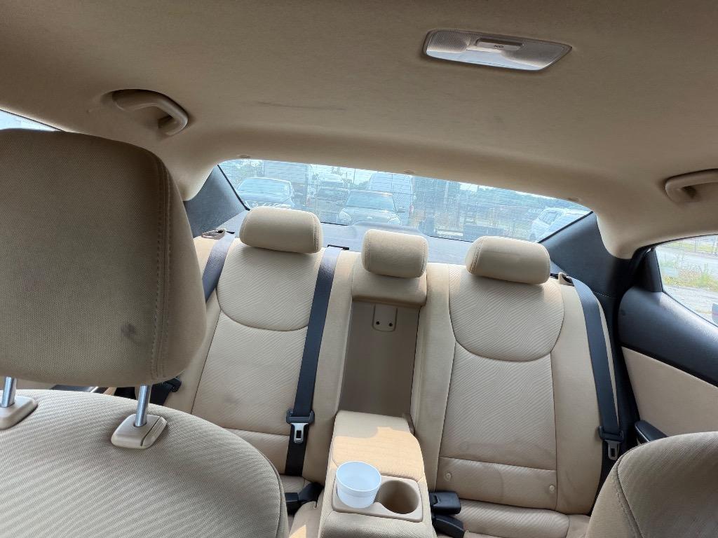 2012 Hyundai Elantra