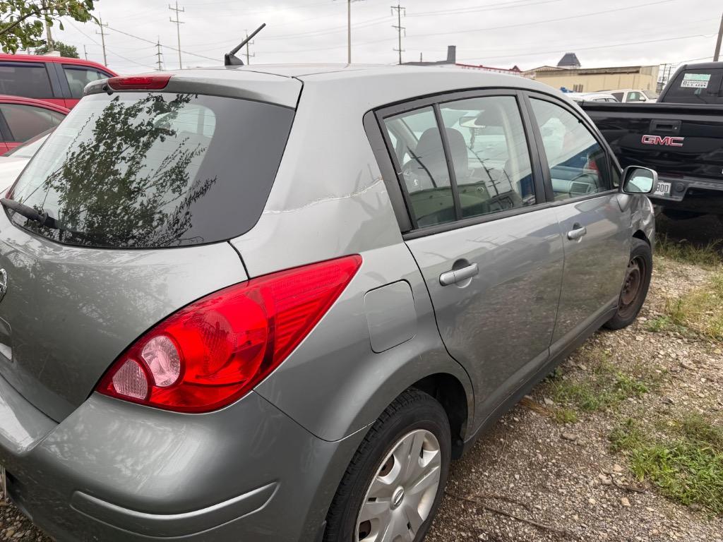 2012 Nissan Versa - $1,000
