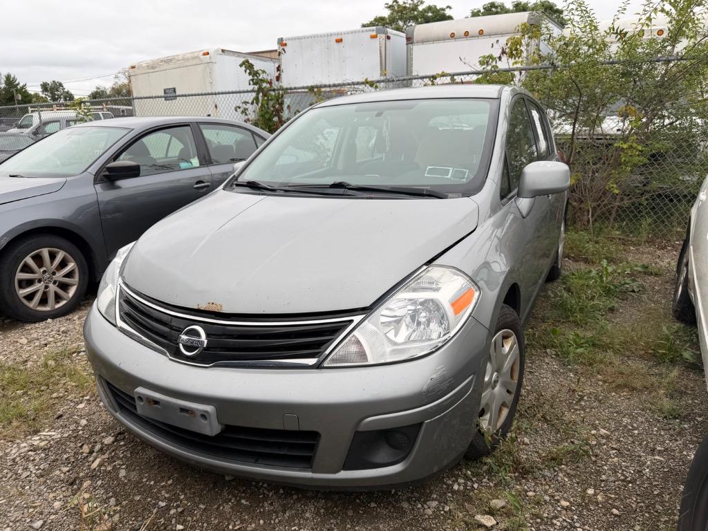 2012 Nissan Versa - $1,000