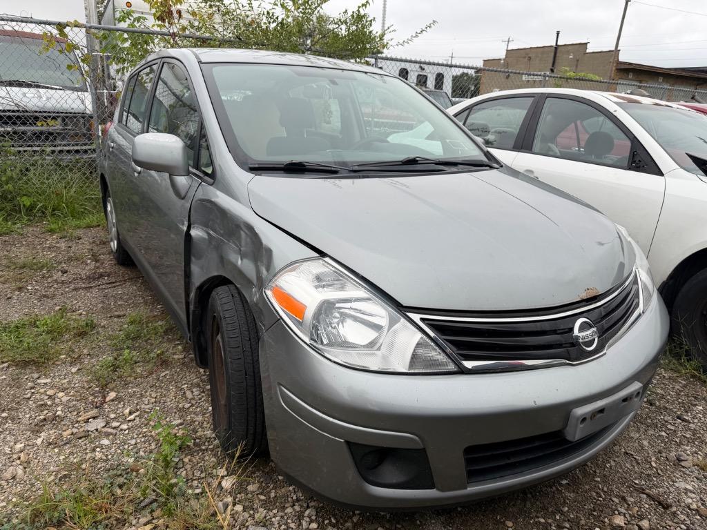 2012 Nissan Versa - $1,000