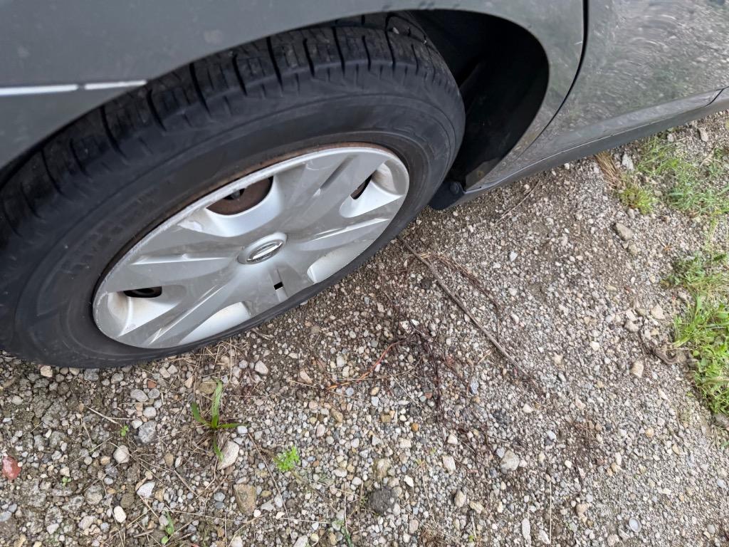 2012 Nissan Versa - $1,000