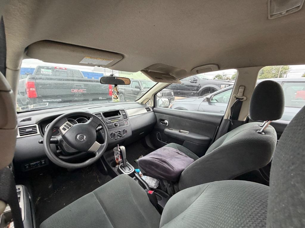 2012 Nissan Versa - $1,000
