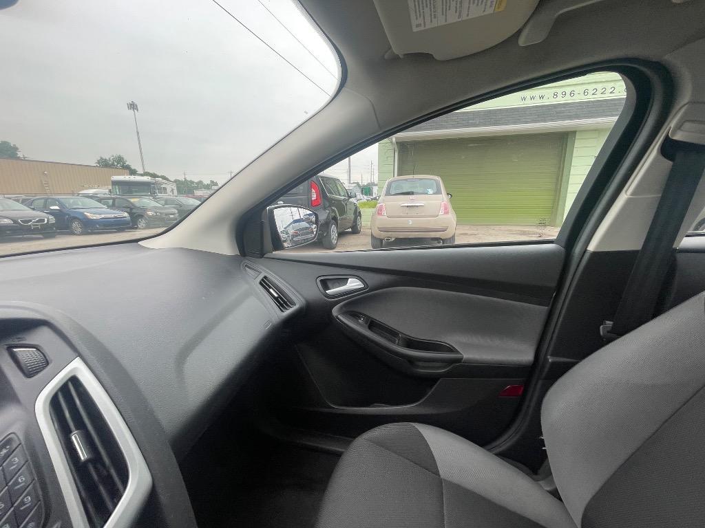 2014 Ford Focus SE photo