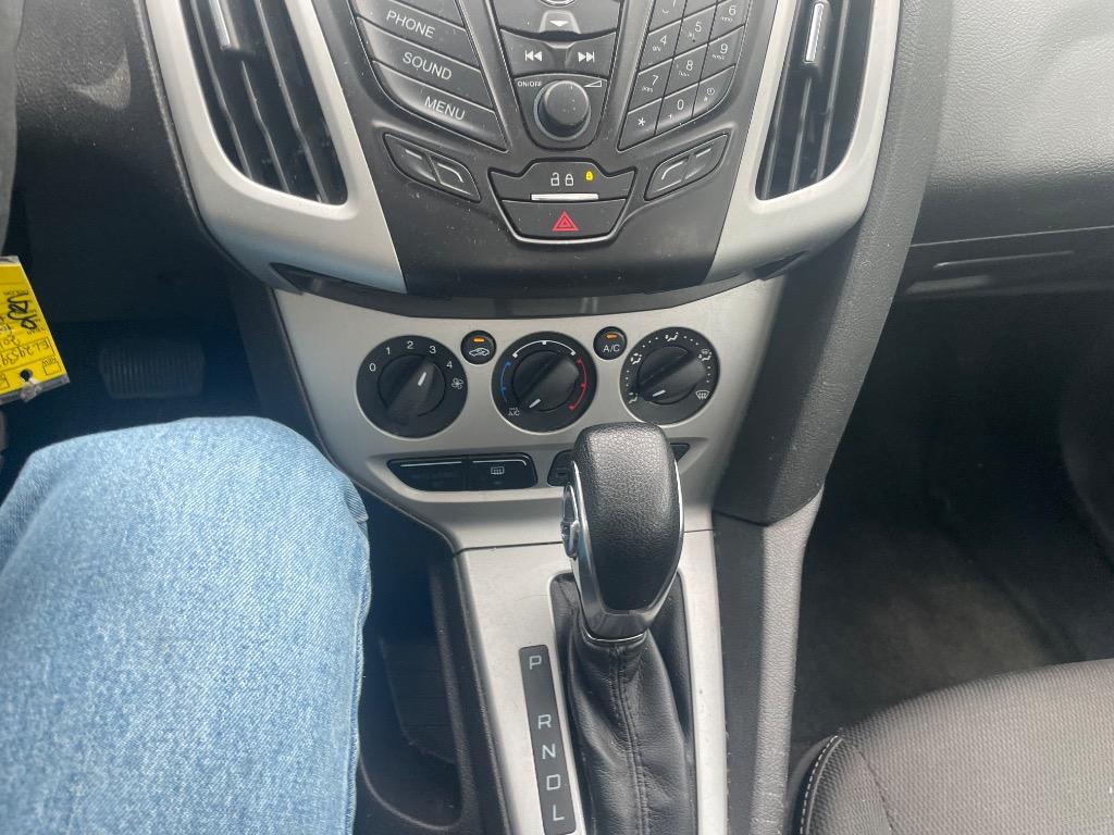 2014 Ford Focus SE photo