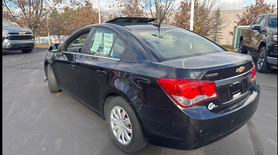 2011 Chevrolet Cruze LT photo