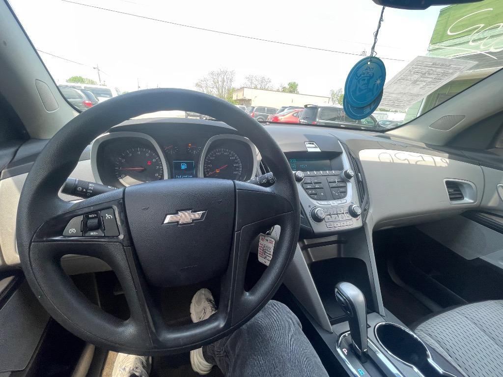 2010 Chevrolet Equinox LS photo