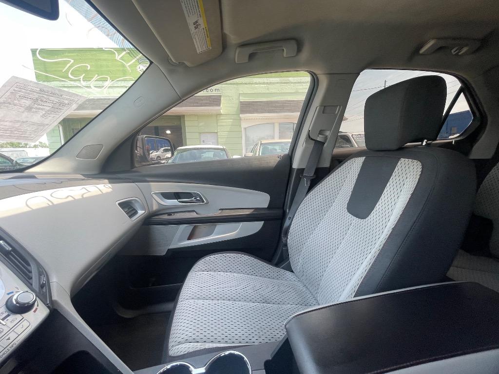 2010 Chevrolet Equinox LS photo