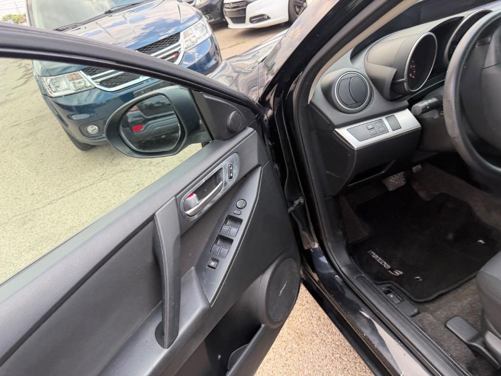 2010 MAZDA MAZDA3 - $6,995