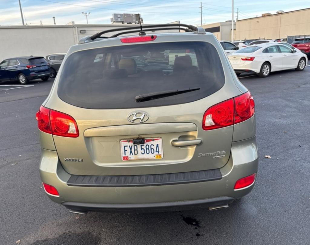 2009 Hyundai Santa Fe SE photo
