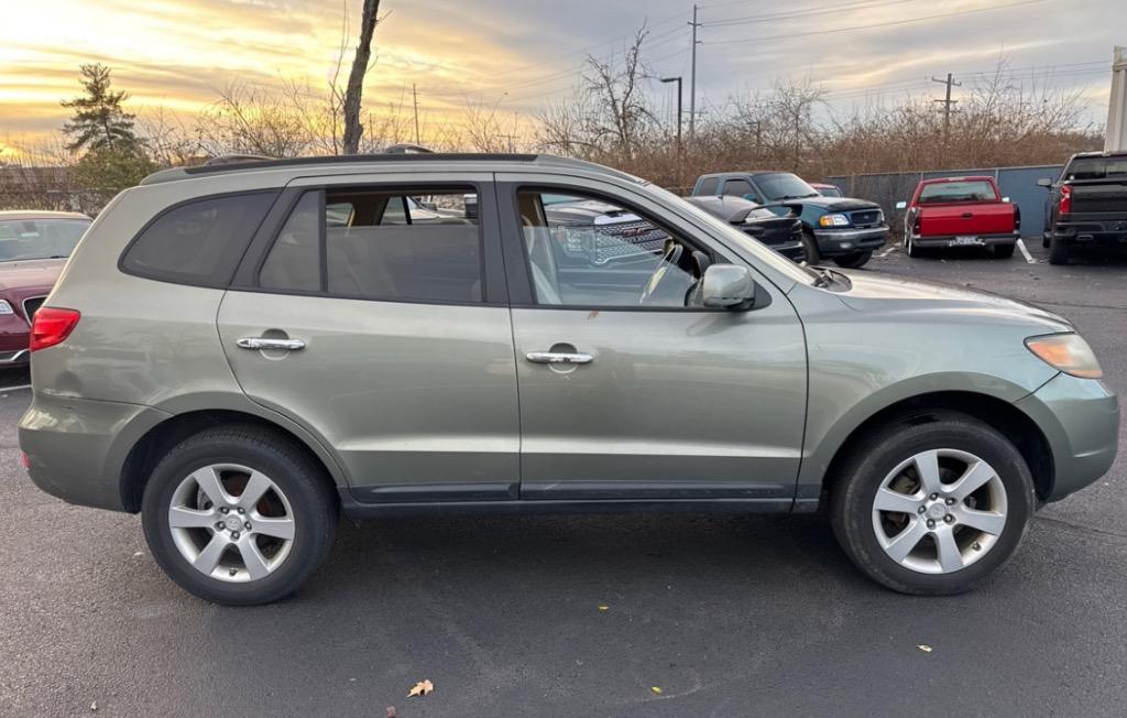 2009 Hyundai Santa Fe SE photo