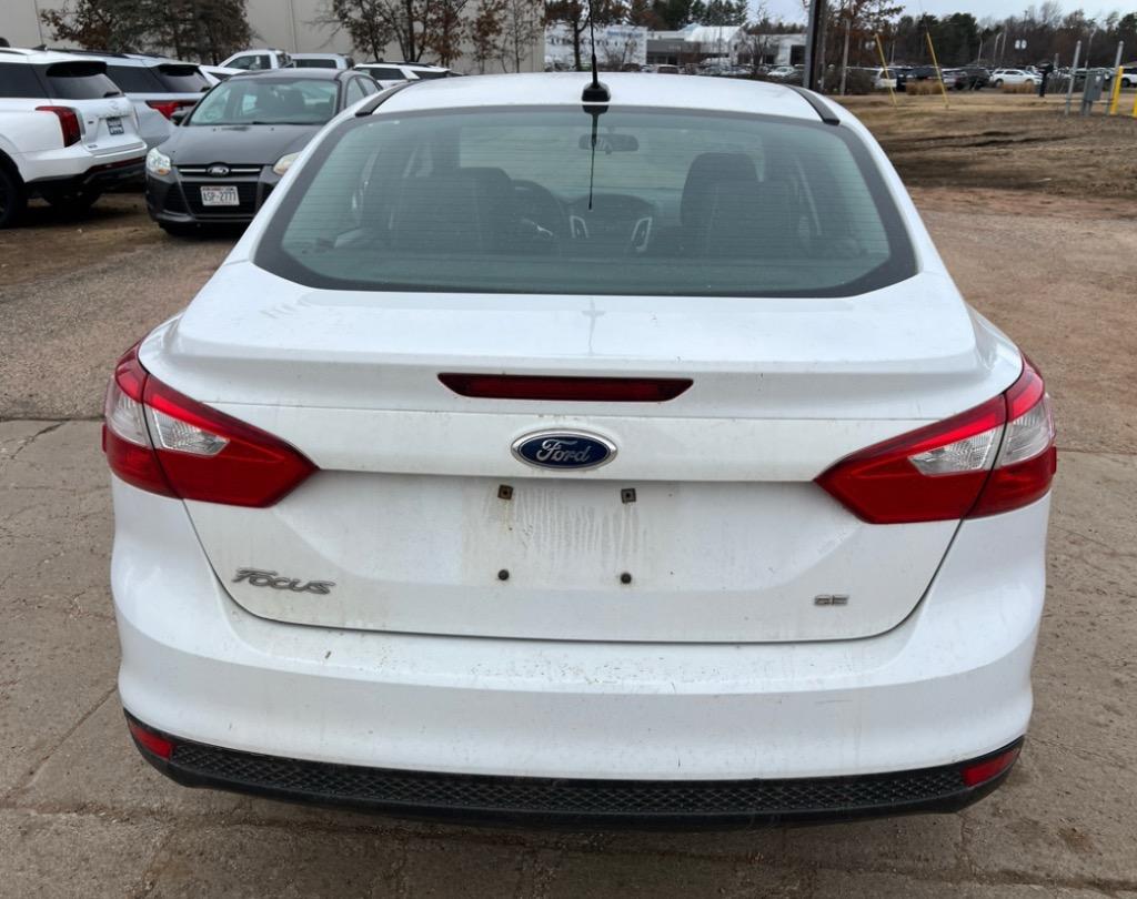 2013 Ford Focus SE photo