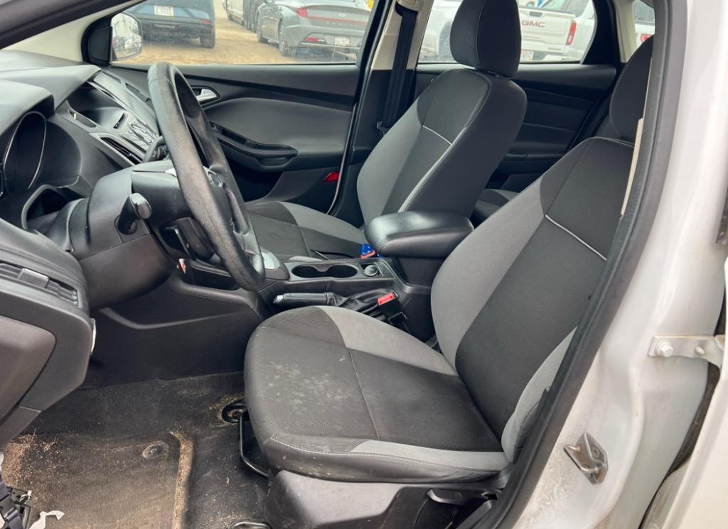 2013 Ford Focus SE photo