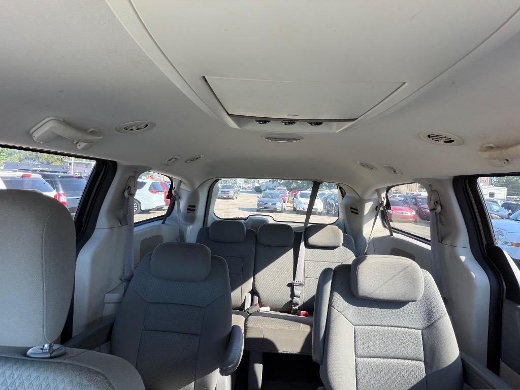 2010 Dodge Grand Caravan - $7,500