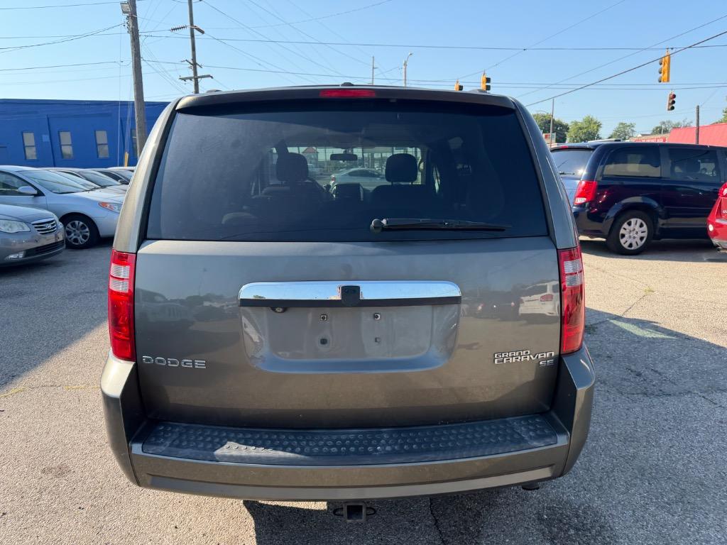 2010 Dodge Grand Caravan - $7,500