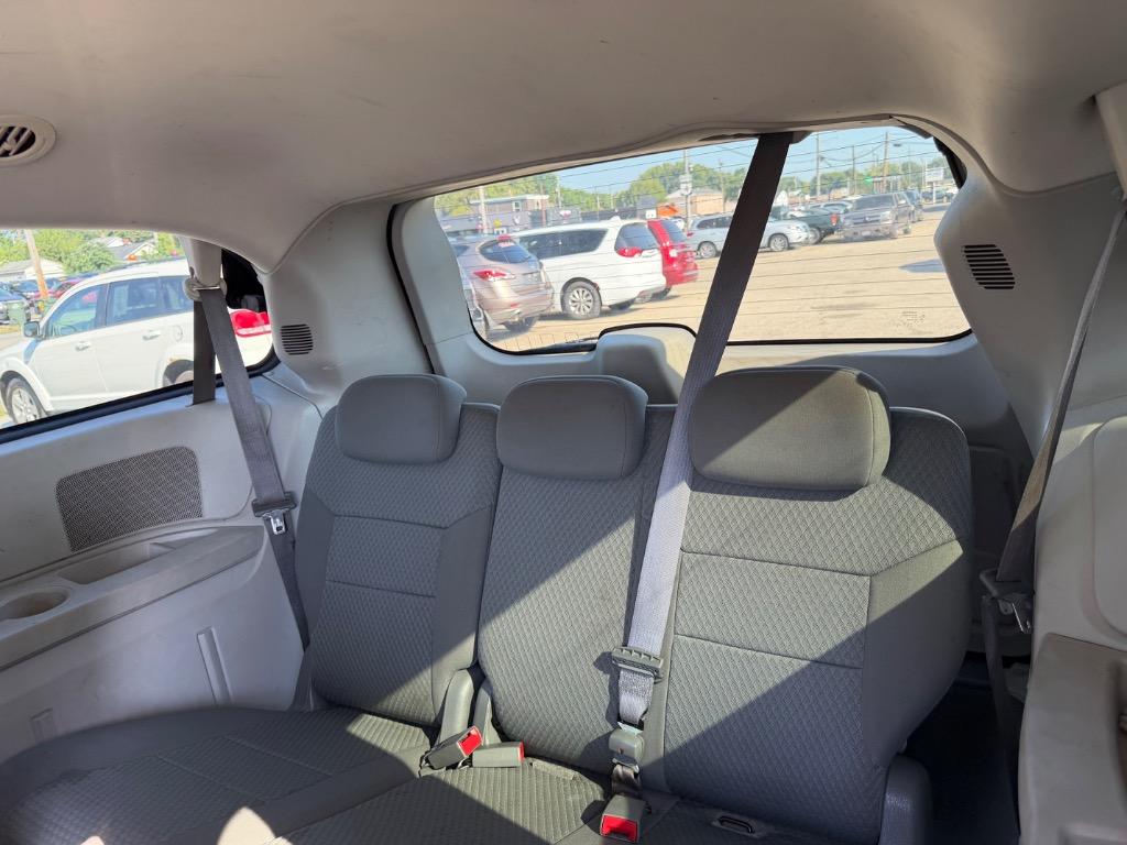 2010 Dodge Grand Caravan - $7,500