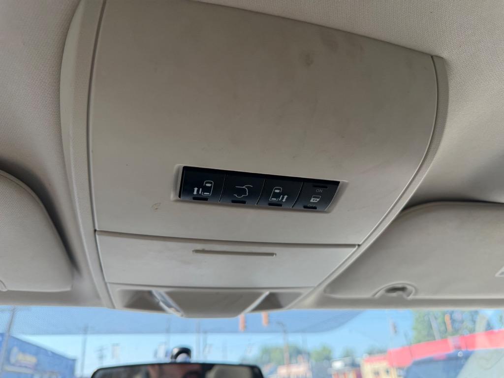 2010 Dodge Grand Caravan - $7,500