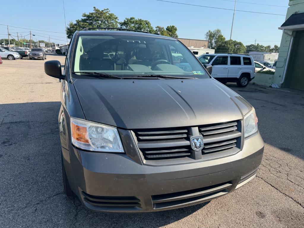 2010 Dodge Grand Caravan - $7,500