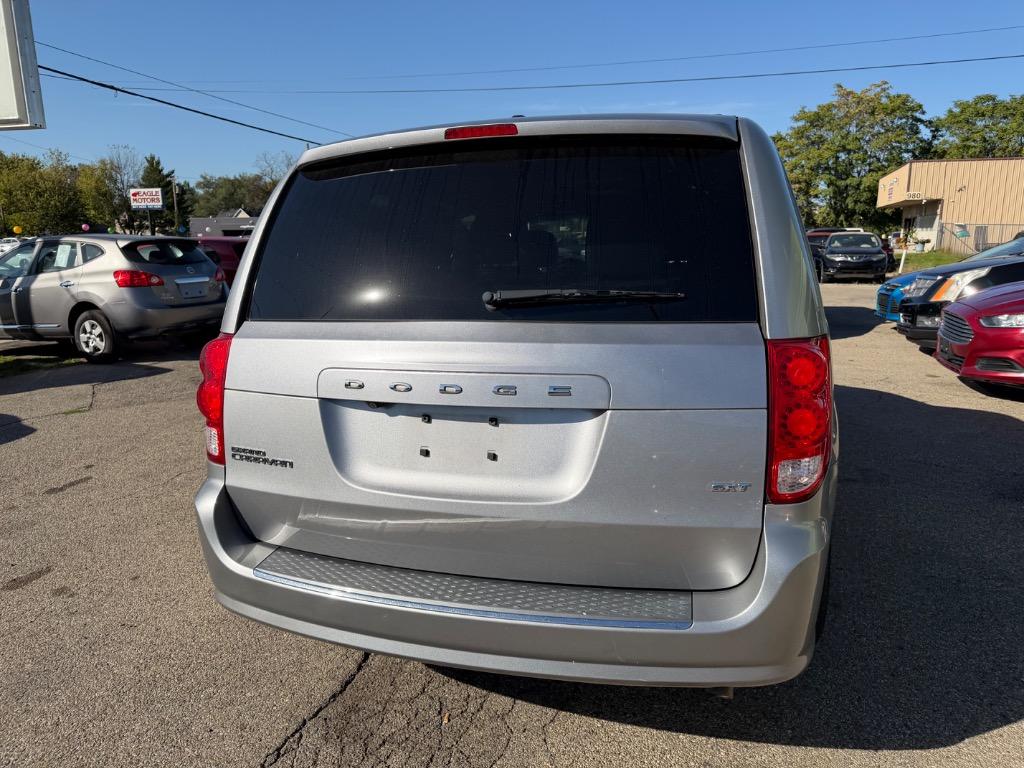 2016 Dodge Grand Caravan - $9,800