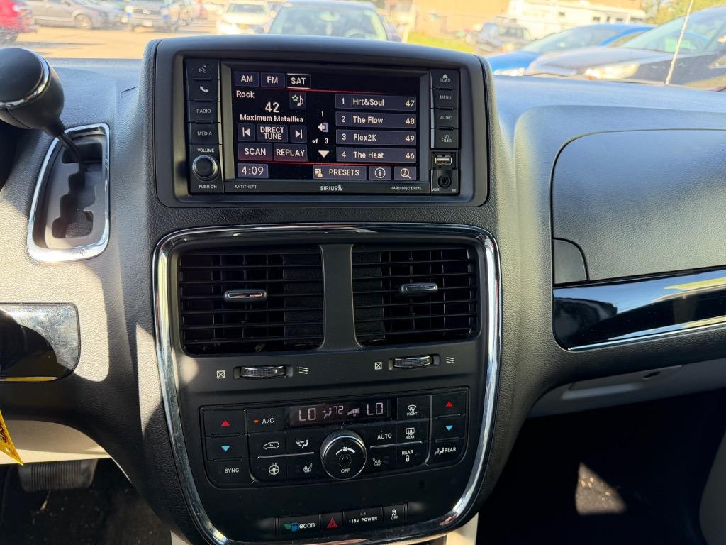 2016 Dodge Grand Caravan - $9,800