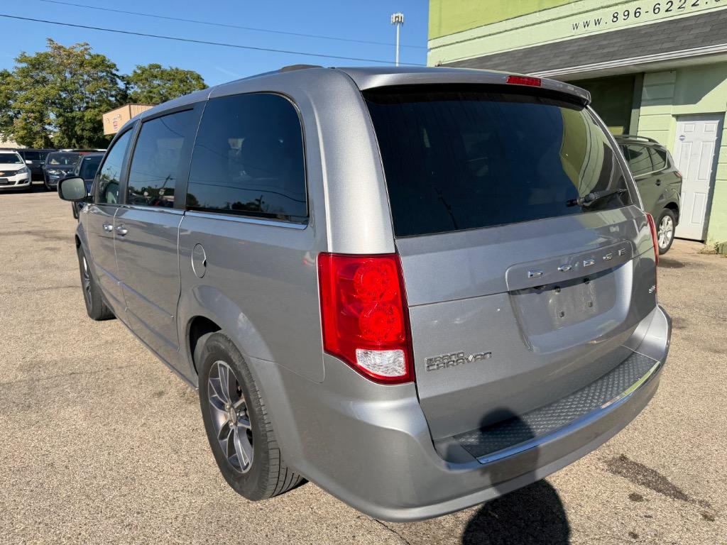 2016 Dodge Grand Caravan - $9,800