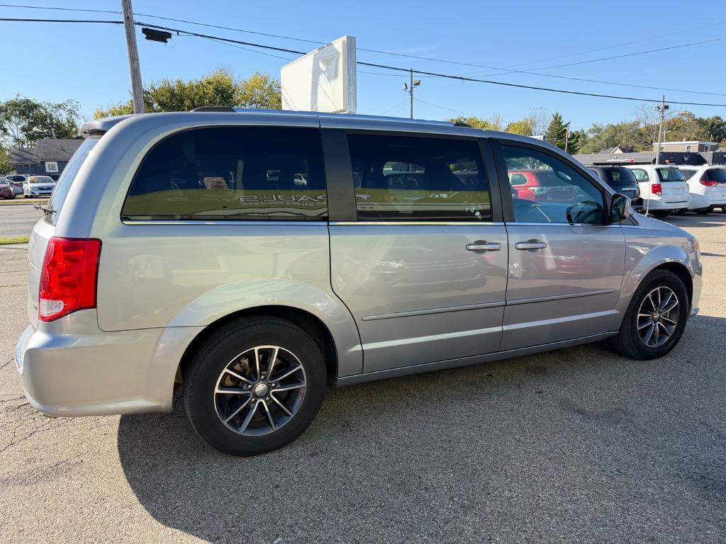 2016 Dodge Grand Caravan - $9,800