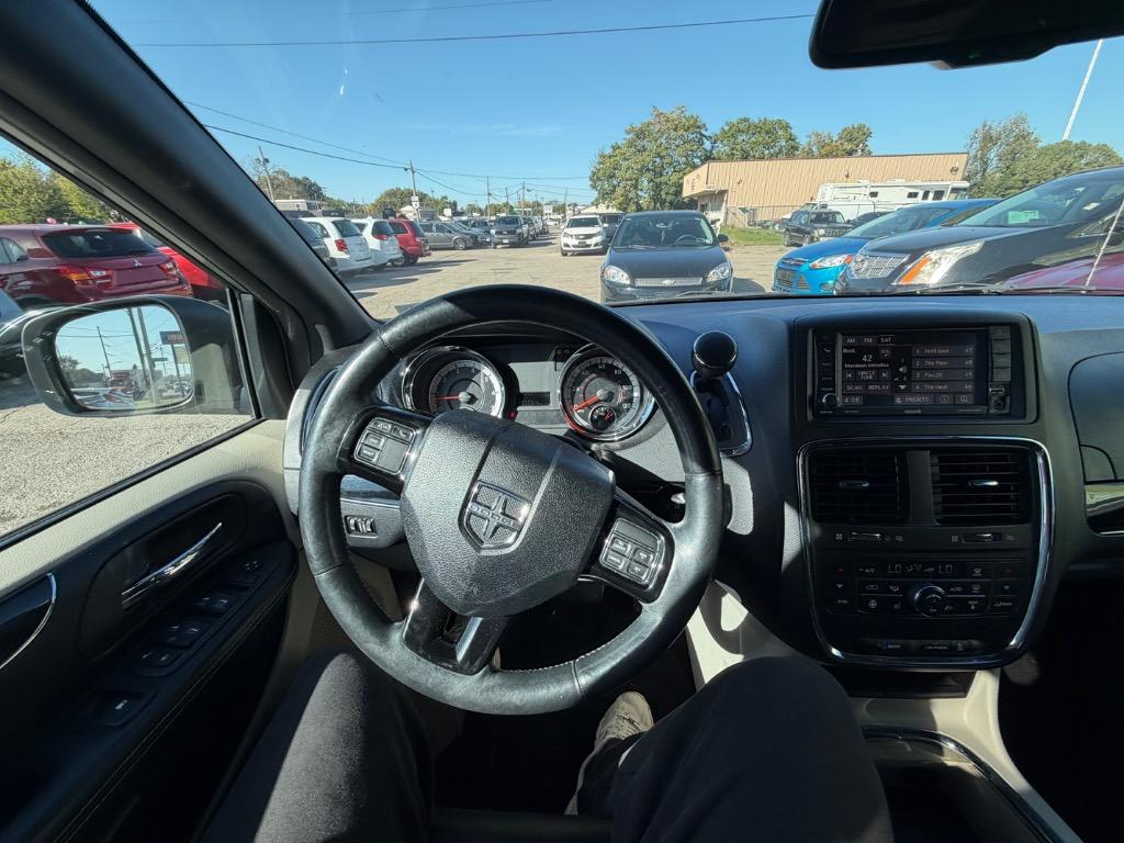 2016 Dodge Grand Caravan - $9,800