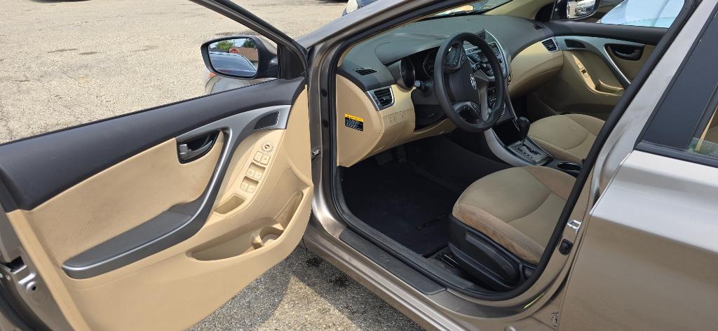 2013 Hyundai Elantra - $7,500