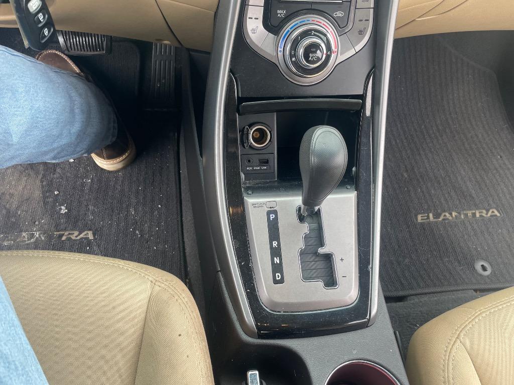 2013 Hyundai Elantra - $7,500