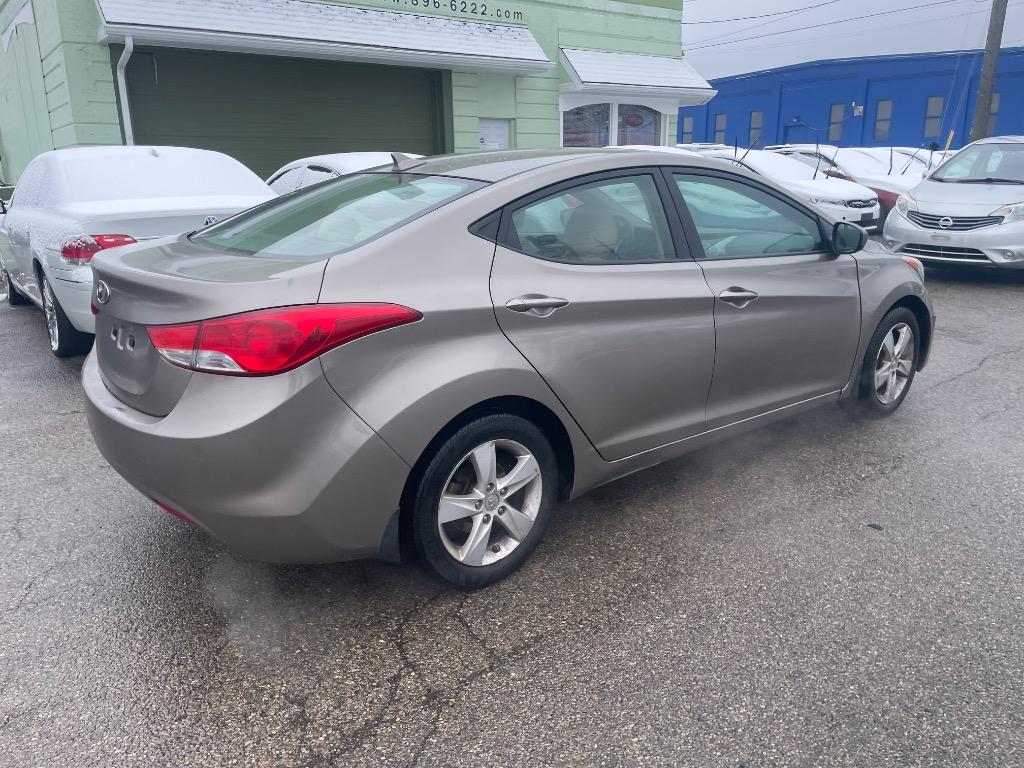 2013 Hyundai Elantra - $7,500
