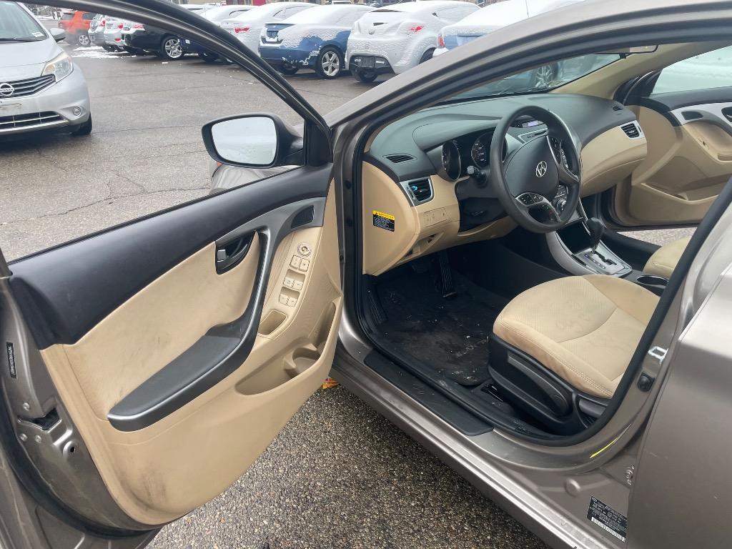 2013 Hyundai Elantra - $7,500