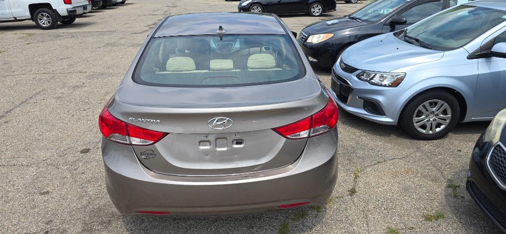 2013 Hyundai Elantra - $7,500
