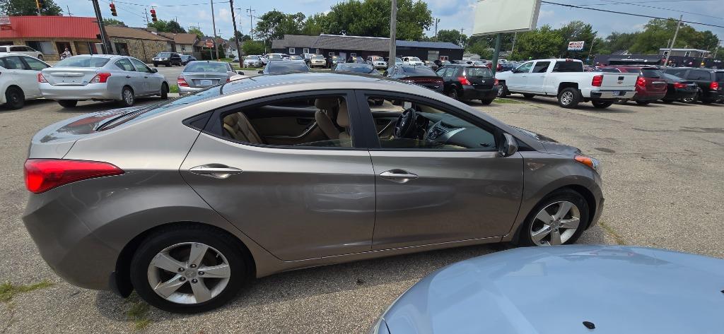 2013 Hyundai Elantra - $7,500