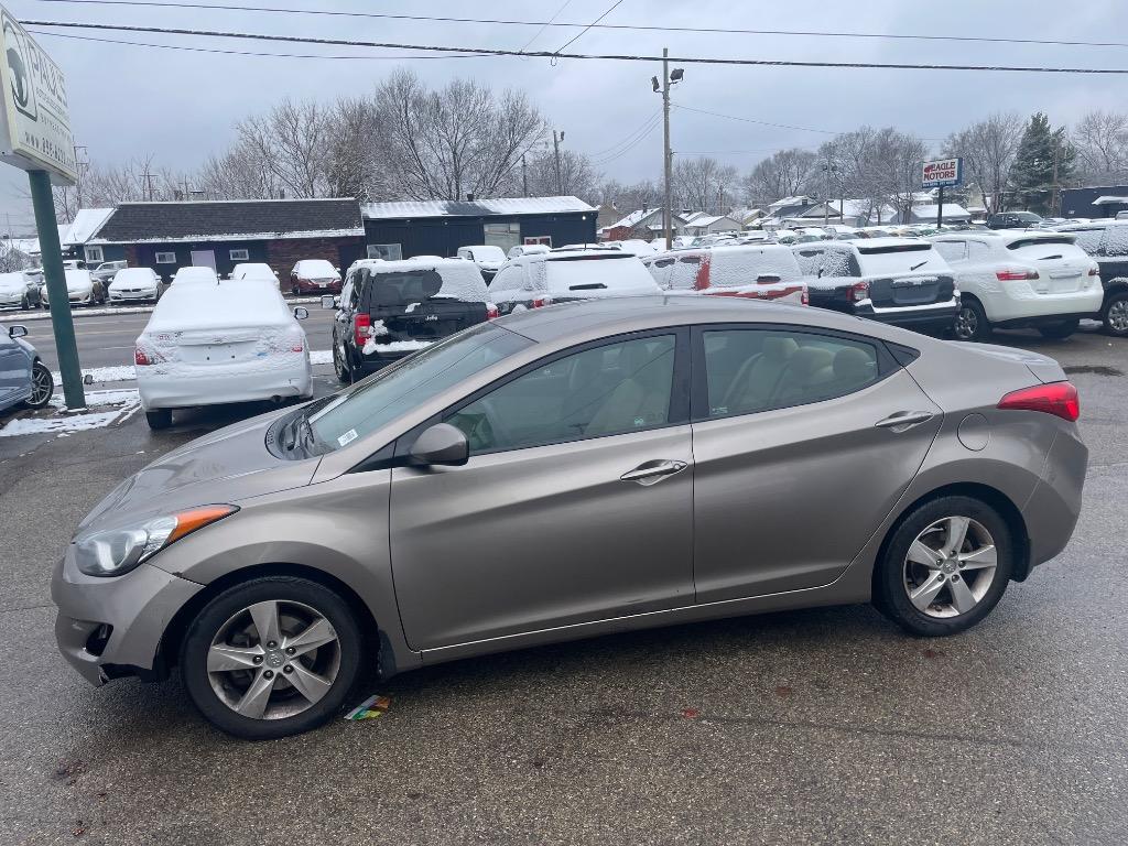 2013 Hyundai Elantra - $7,500