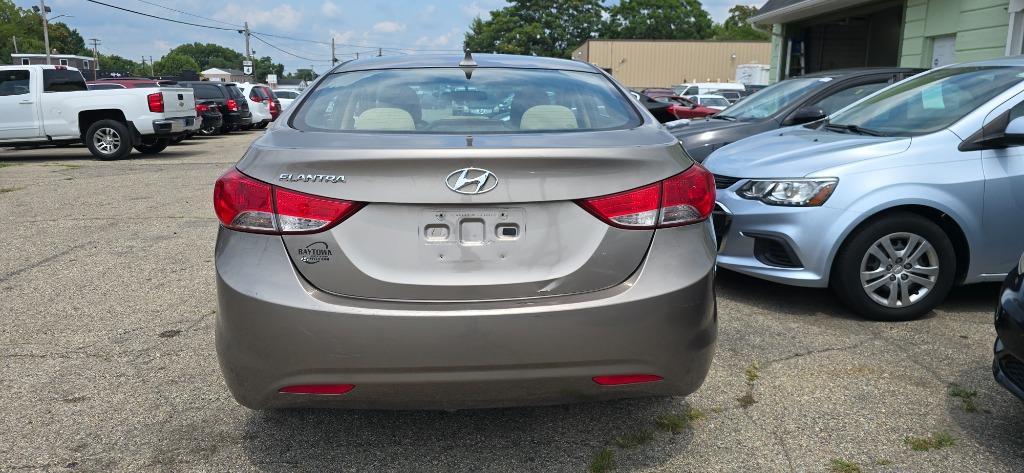2013 Hyundai Elantra - $7,500