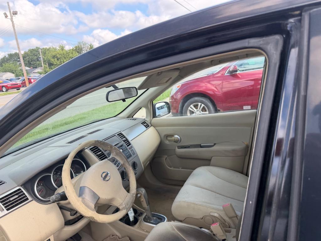 2009 Nissan Versa - $6,995