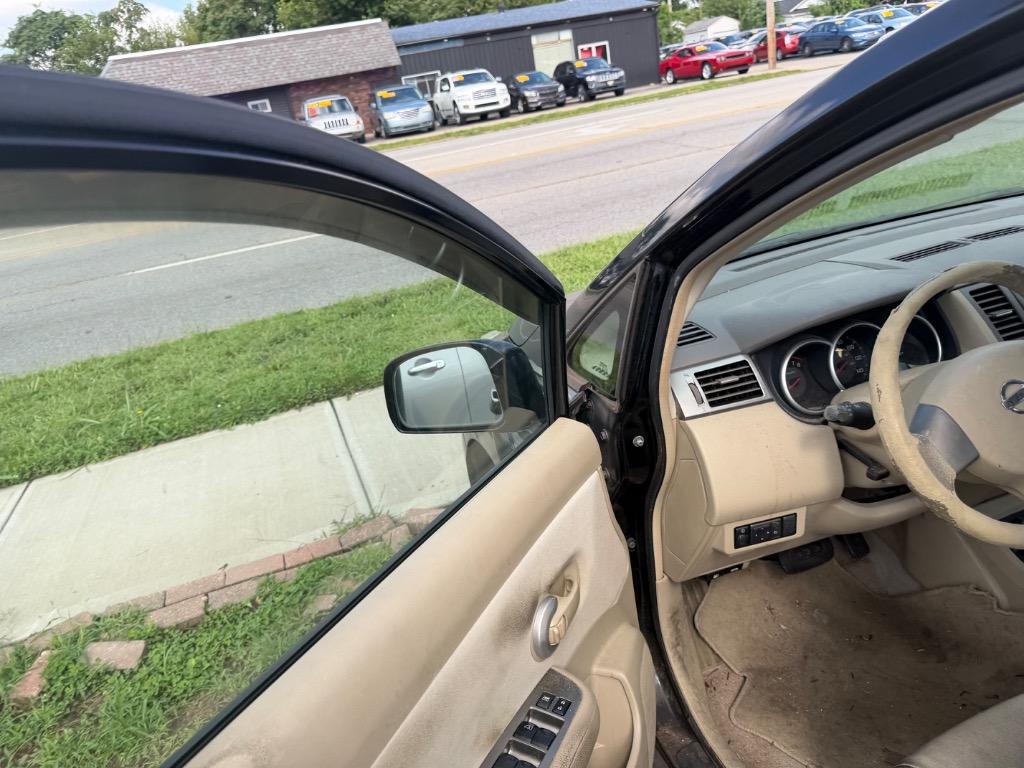 2009 Nissan Versa - $6,995