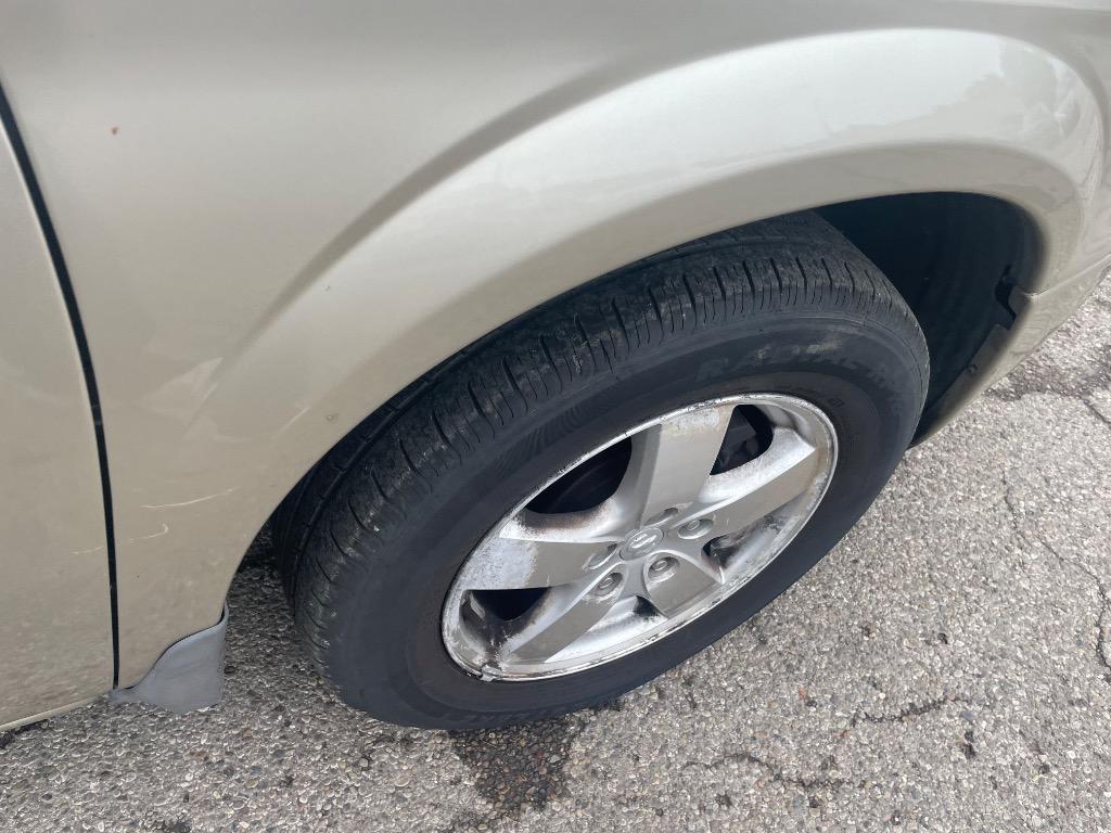2005 Dodge Grand Caravan SXT photo