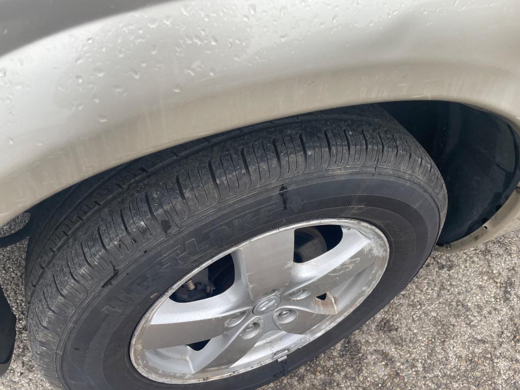 2005 Dodge Grand Caravan SXT photo